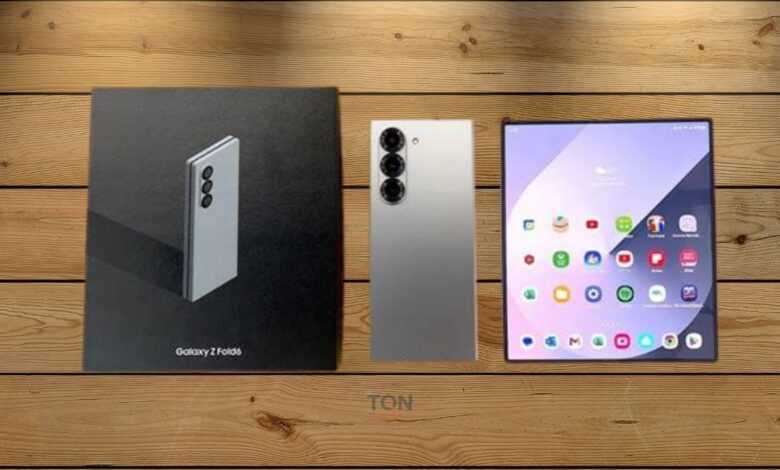 صورة مسربة لهاتف Galaxy Z Fold6 تظهر التصميم الجديد بزوايا حادة وشاشة خارجية أنحف